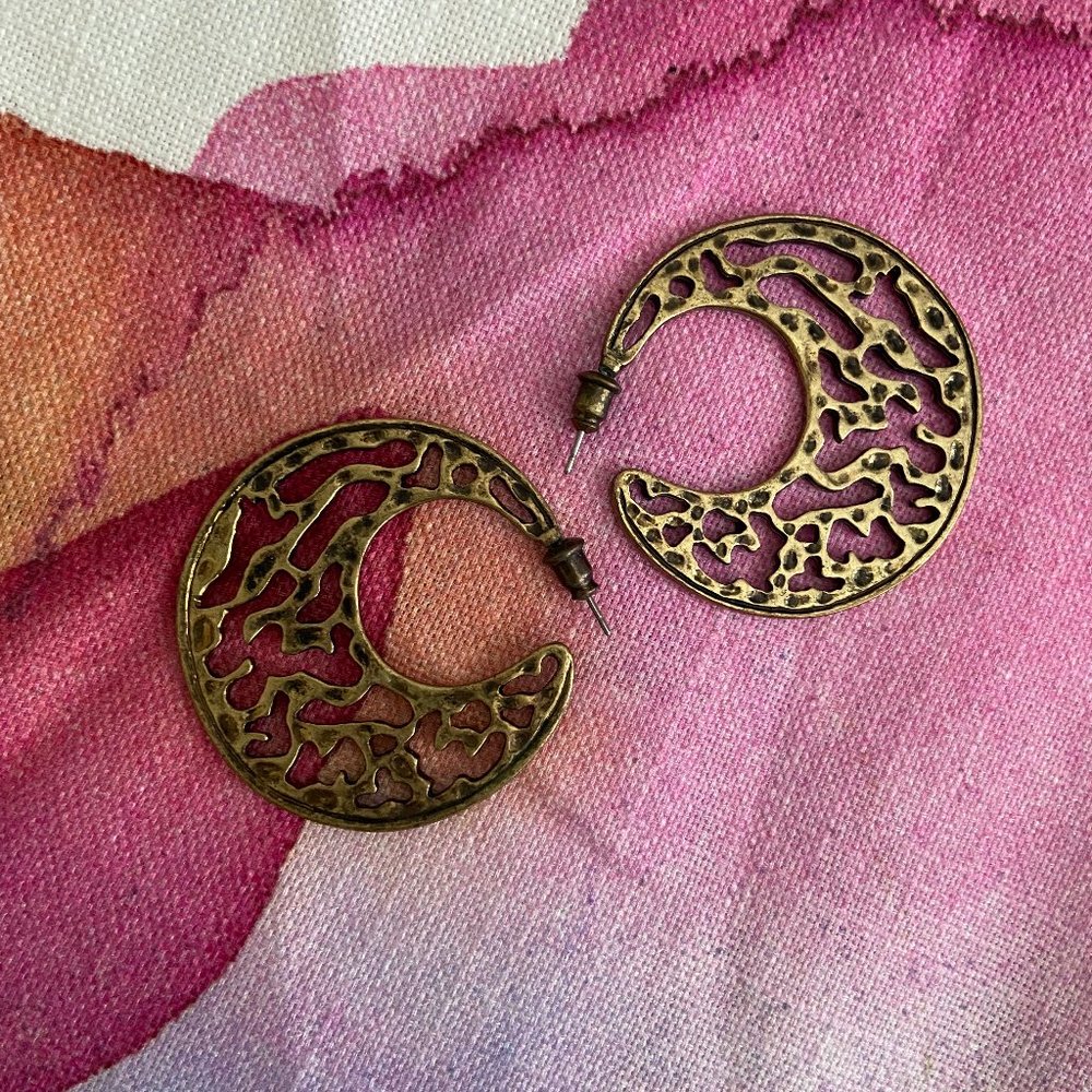 BRONZE TEXTURED HOOP EARRINGS